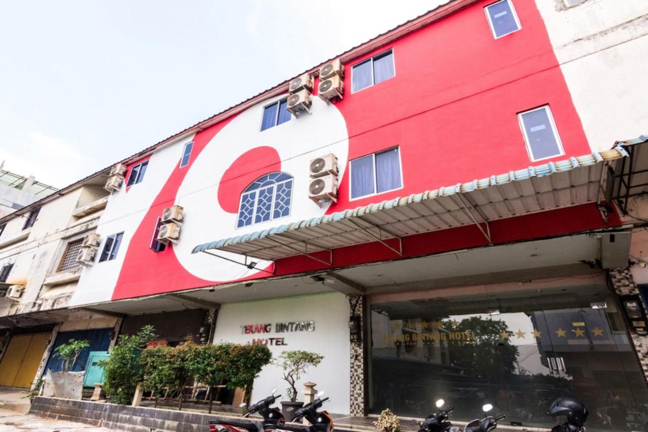 Vaccinated Staff - Oyo 1703 Terang Bintang Hotel Batam Exterior foto