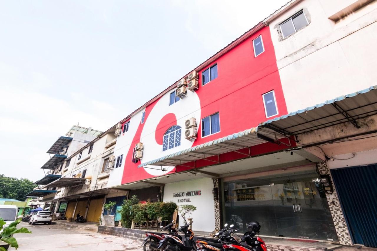 Vaccinated Staff - Oyo 1703 Terang Bintang Hotel Batam Exterior foto