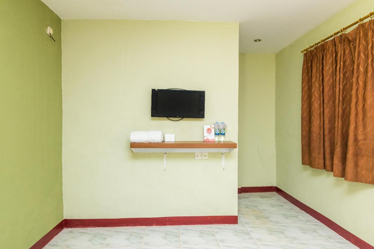 Vaccinated Staff - Oyo 1703 Terang Bintang Hotel Batam Exterior foto