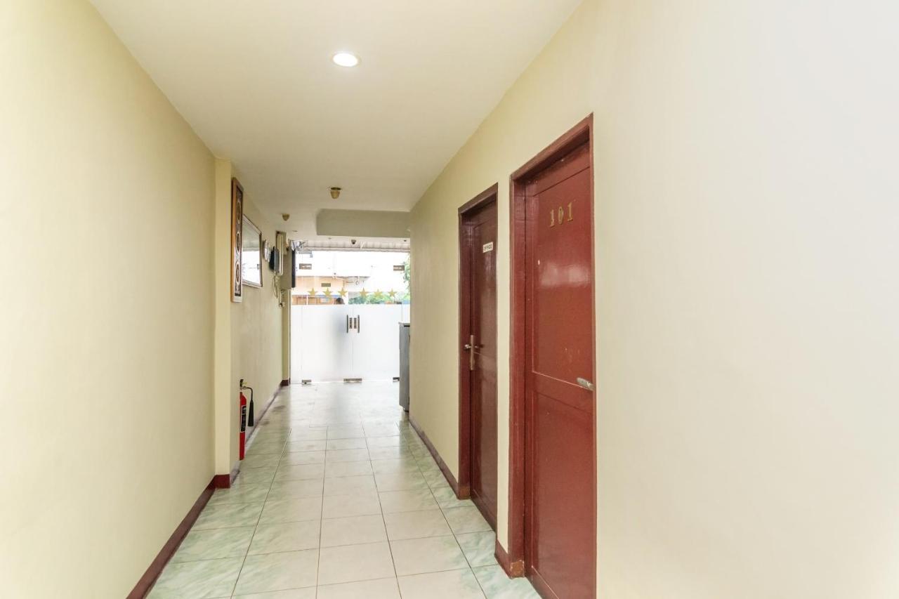 Vaccinated Staff - Oyo 1703 Terang Bintang Hotel Batam Exterior foto