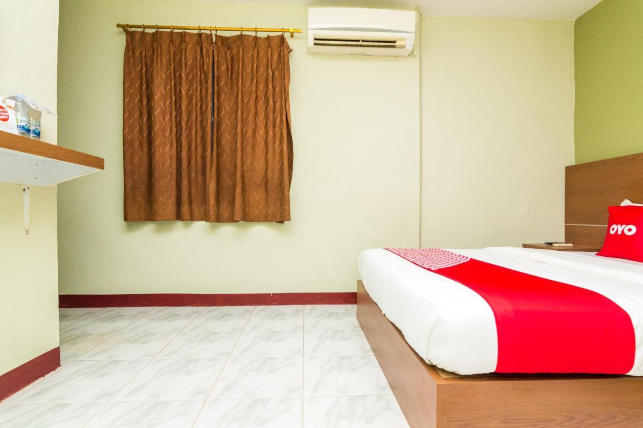 Vaccinated Staff - Oyo 1703 Terang Bintang Hotel Batam Exterior foto