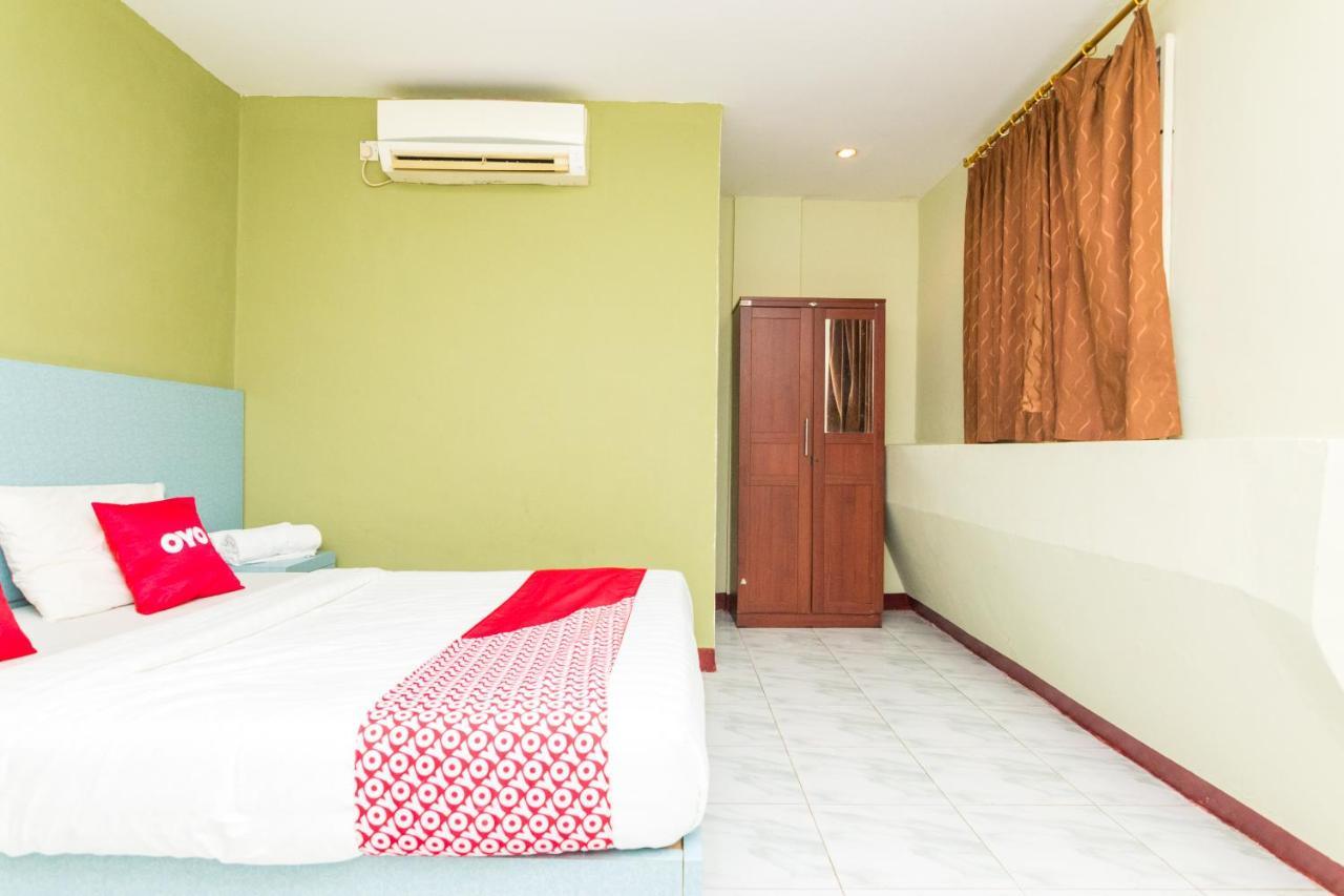 Vaccinated Staff - Oyo 1703 Terang Bintang Hotel Batam Exterior foto